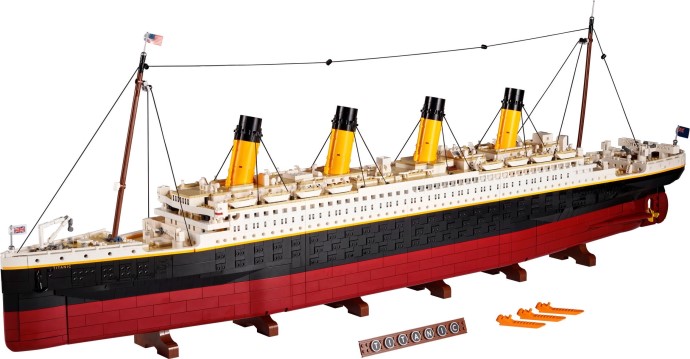 Titanic LEGO Set 10294