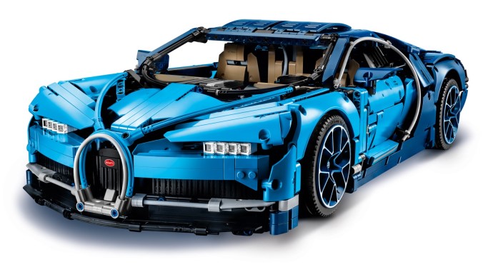 Bugatti Chiron LEGO Set 42083