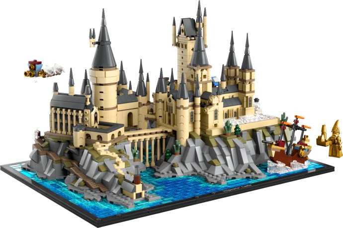 Hogwarts Castle and Grounds LEGO Set 76419