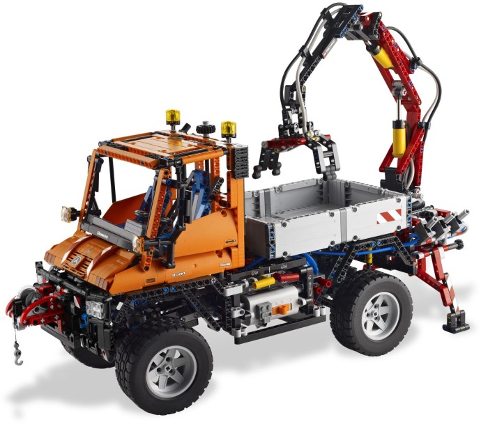 Mercedes-Benz Unimog U 400 LEGO Set 8110